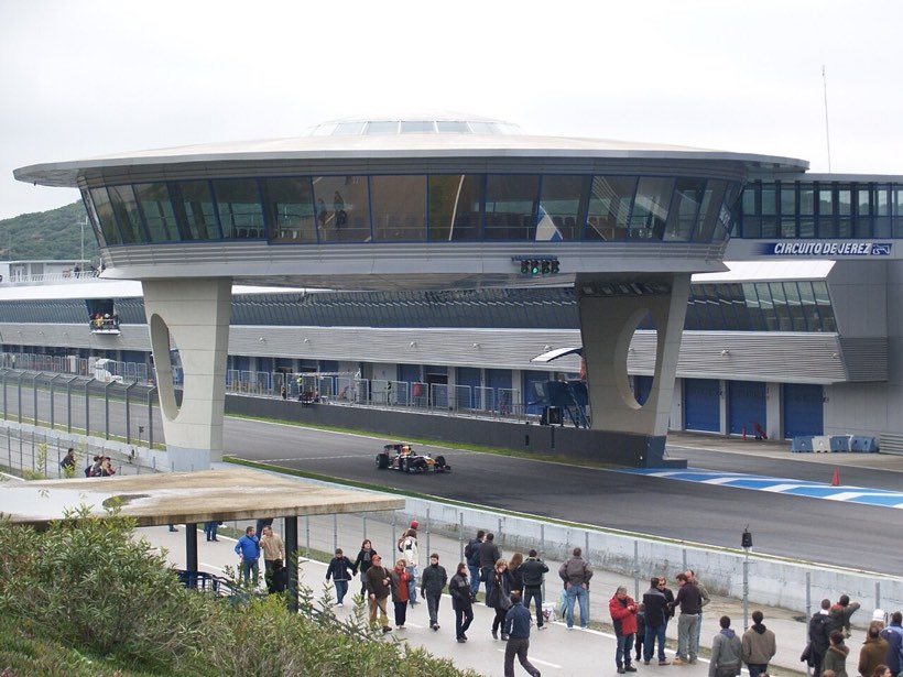 Motos en una curva del Circuito de Jerez