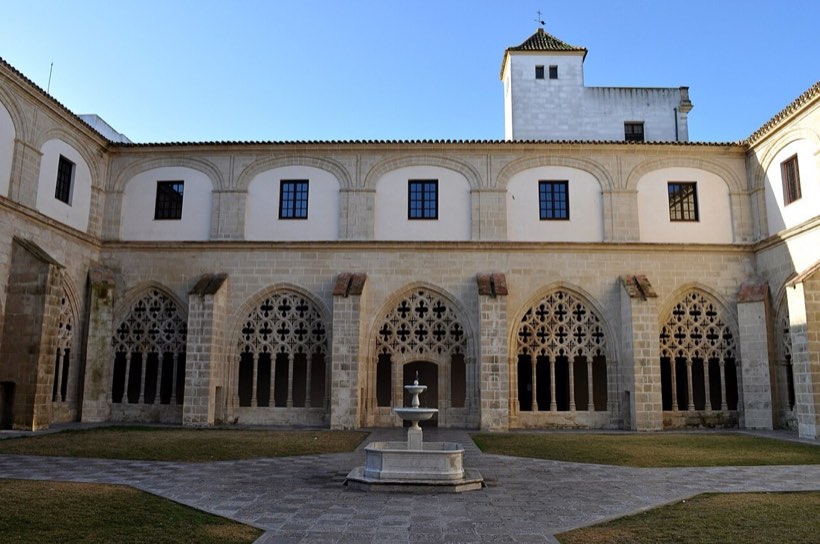 Claustro gótico de Santo Domingo